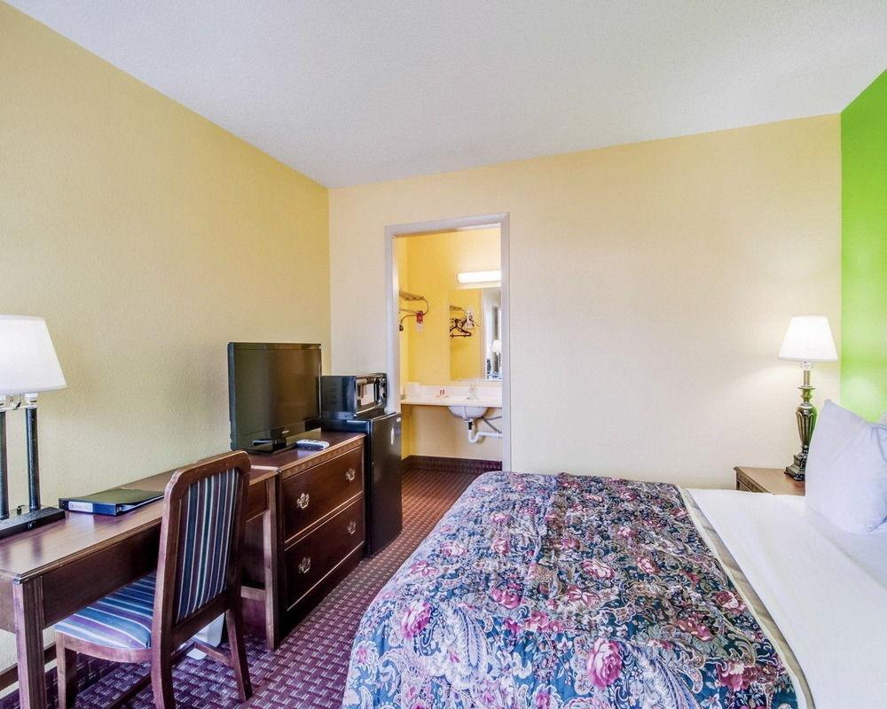 Econo Lodge Marion I-81 Εξωτερικό φωτογραφία