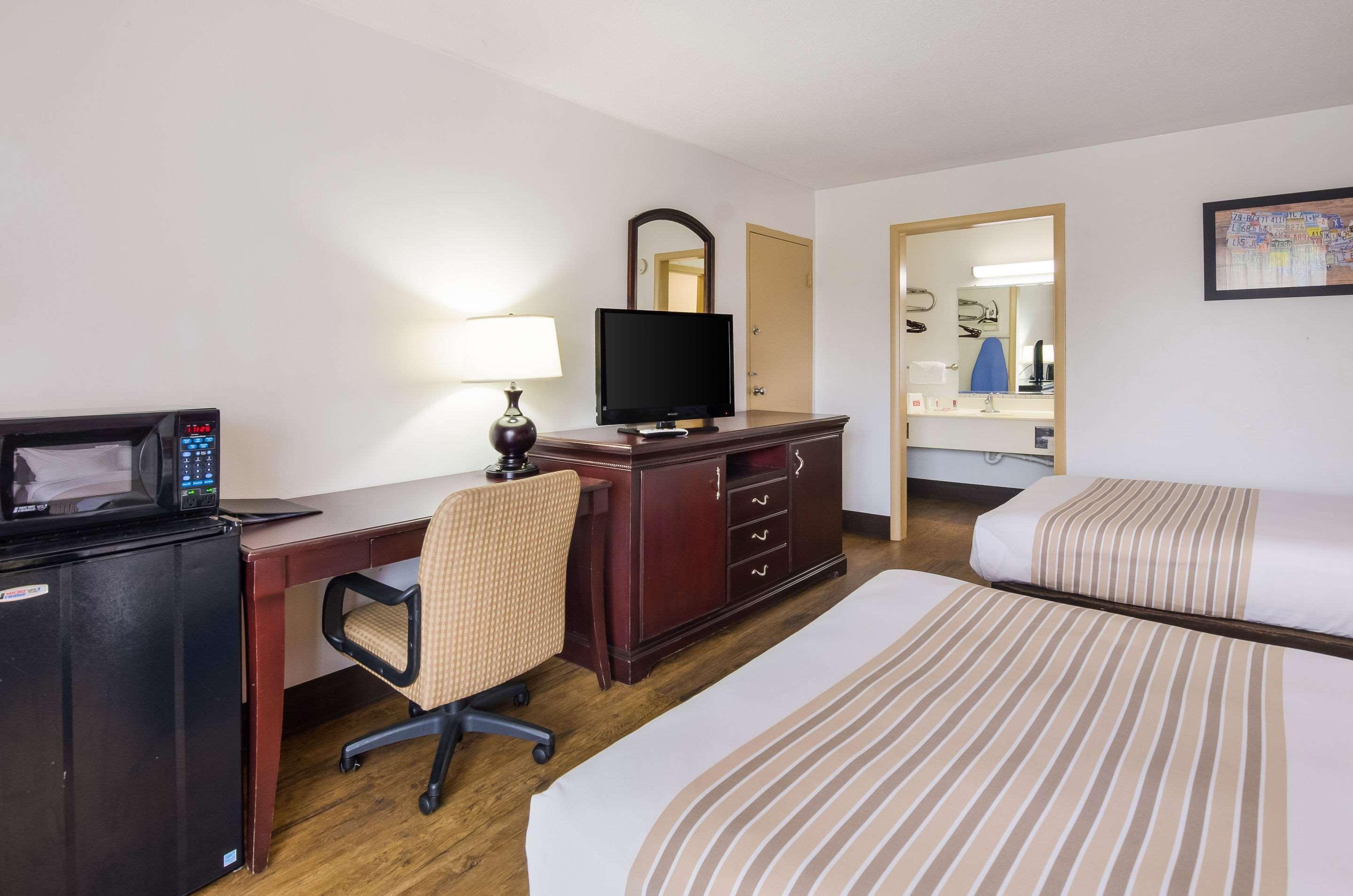 Econo Lodge Marion I-81 Εξωτερικό φωτογραφία