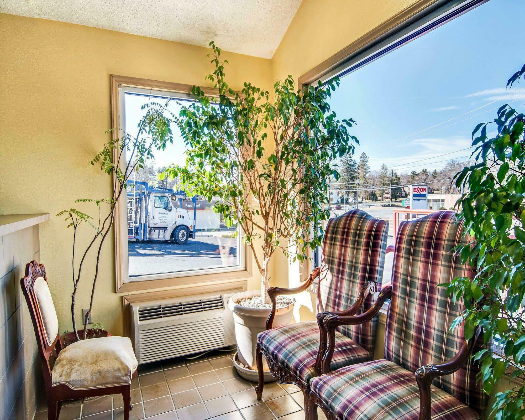 Econo Lodge Marion I-81 Εξωτερικό φωτογραφία