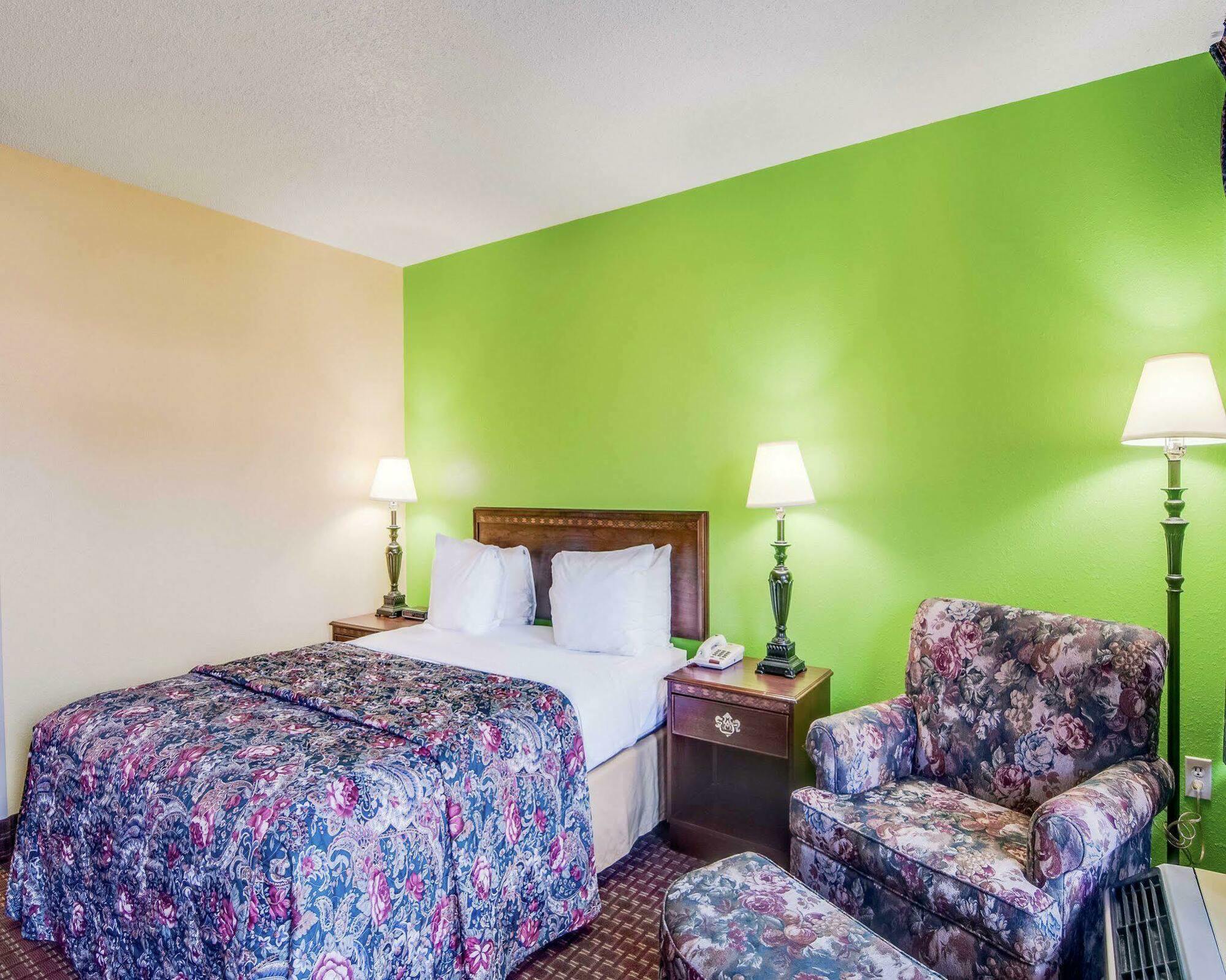 Econo Lodge Marion I-81 Εξωτερικό φωτογραφία
