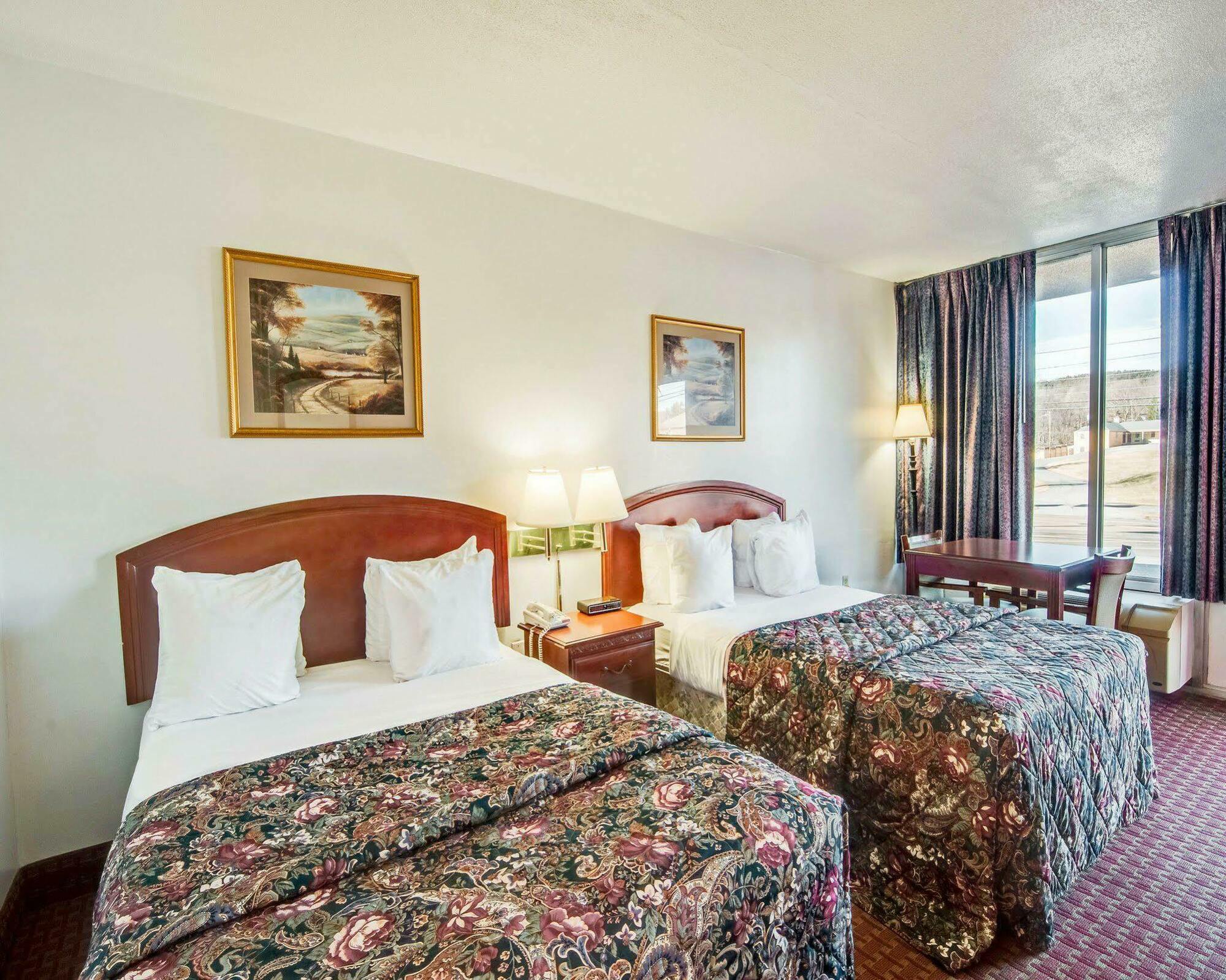 Econo Lodge Marion I-81 Εξωτερικό φωτογραφία